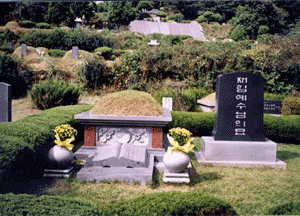 The grave of	Second Advent Jesus	Christ